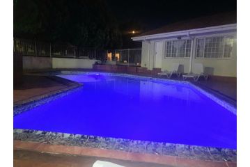 Pentagon Guesthouse Guest house, Bloemfontein - 4