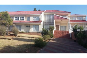 Pentagon Guesthouse Guest house, Bloemfontein - 2
