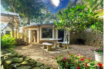 MacLeod House Guest Cottage Apartment, Kloof - 3