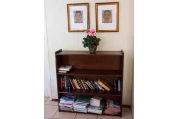 Petal Faire Cottage Apartment, Pretoria - 5