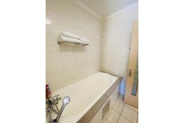 Phoenix Rising Apartment, Midrand - 4