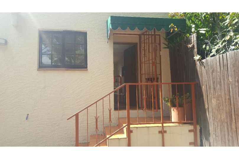 Place on 1st Villa, Johannesburg - imaginea 4