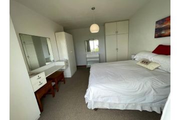 Plett Panoramas - 3 Bedroom centrally located apartment Apartment, Plettenberg Bay - 3