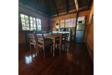 Cozy Wood Cabin Apartment, Pretoria - 4