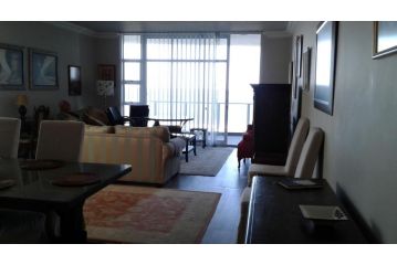 Point Village Accommodation - Beach Club 307 Apartment, Mossel Bay - 3