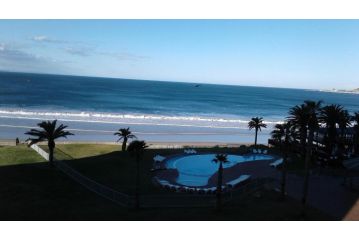 Point Village Accommodation - Beach Club 307 Apartment, Mossel Bay - 2