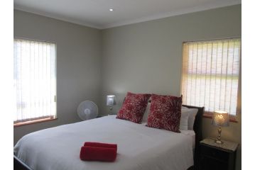 Point Village Accommodation - Galathea 6 Apartment, Mossel Bay - 2