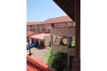 Point Village Accommodation - Galathea 6 Apartment, Mossel Bay - 3