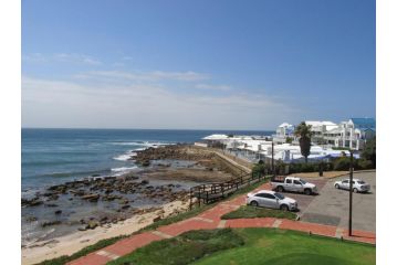 Point Village Accommodation - Galathea 6 Apartment, Mossel Bay - 5