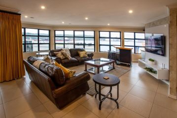 uSHAKA WATERFRONT - PEACEFUL PLENTIFUL PENTHOUSE Apartment, Durban - 2