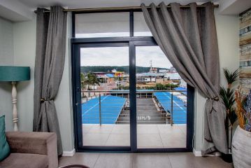 uSHAKA WATERFRONT - LUXURIOUS LAVISH LOOKER Apartment, Durban - 5