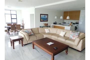 uSHAKA WATERFRONT - PALATIAL PRIVATE PENTHOUSE Apartment, Durban - 2