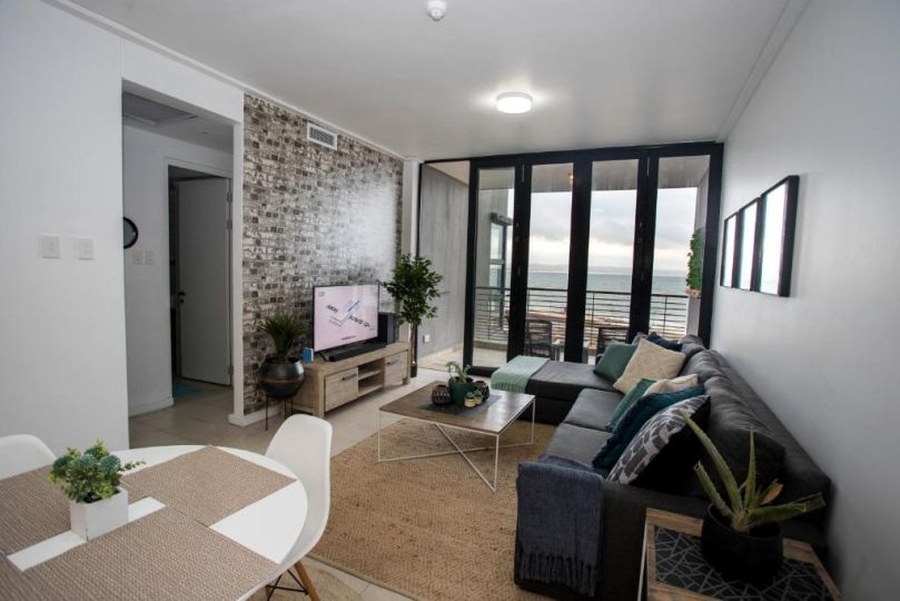 uSHAKA WATERFRONT - HAPPY HOMELY HORIZONS Apartment, Durban