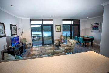 uSHAKA WATERFRONT - PENTHOUSE PLUSH PERFECTION Apartment, Durban - 3