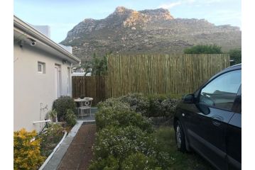 Studio pool room Apartment, Hout Bay - 3