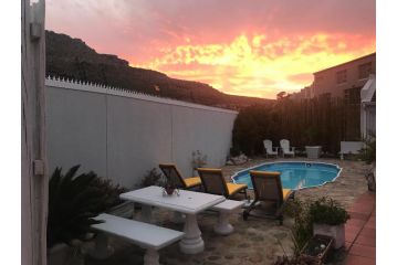 Studio pool room Apartment, Hout Bay - 1