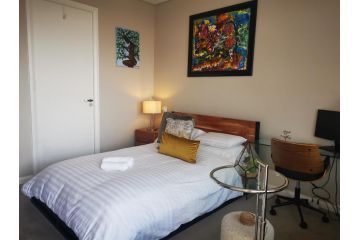 Luxurious Studio Apartment - Menlyn Maine Apartment, Pretoria - 1