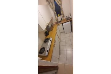 Private Bachelor Apartment 1 Apartment, Midrand - 4