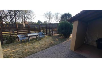 Private Bachelor Apartment 1 Apartment, Midrand - 1