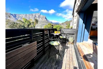 Private Cozy Apartment with Mountain Views Apartment, Cape Town - 3