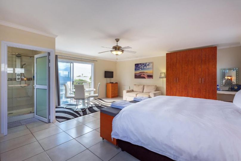 Pro Moni's Guesthouse Guest house, Muizenberg - imaginea 1