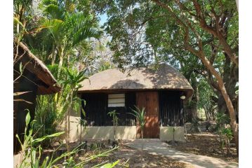Pumusa Bushcamp Hotel, Hluhluwe - 1