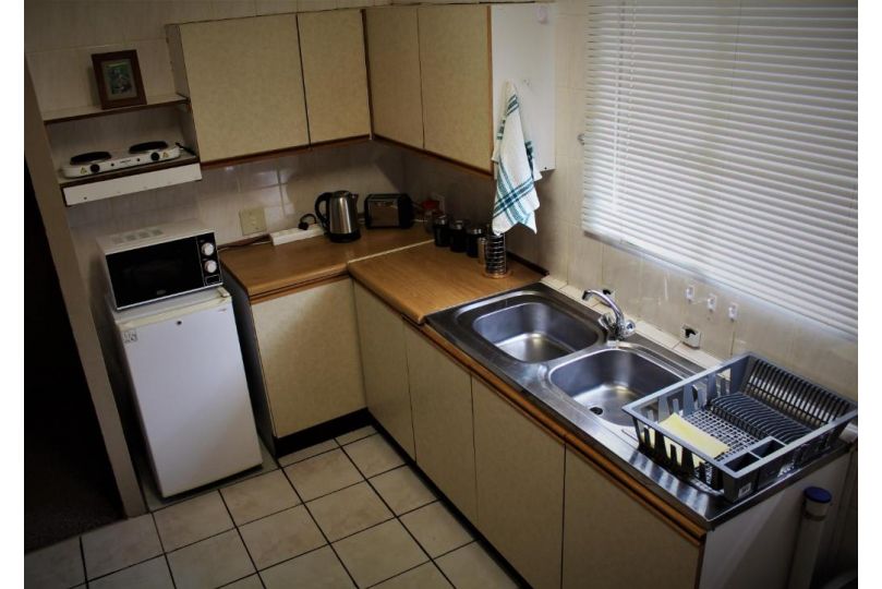 PureJoy Self-Catering Accommodation Apartment, Bloemfontein - imaginea 8