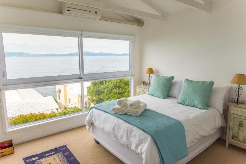 Quarterdeck Apartment, Simonʼs Town - imaginea 17