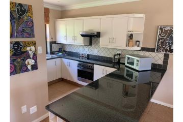 Rabbits Den Villa, Clarens - 3
