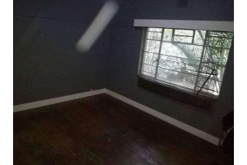 Reduced Room to rent in House in Hatfield , Pretoria R3000 Guest house, Pretoria - 5