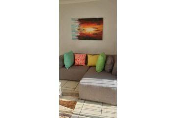 @ Reedsview Complex Apartment, Roodepoort - 3