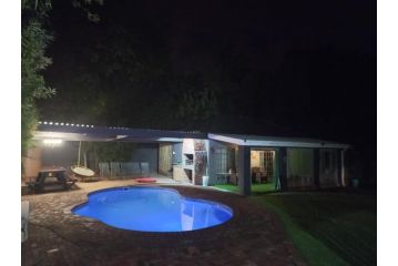 Relax in Joy & Mignon for a bushveld Feeling Apartment, Bloemfontein - 2