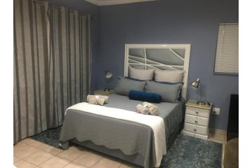 Rest Assured Apartment, Roodepoort - 2