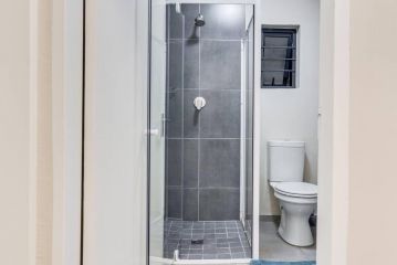Resting nest waterfall Apartment, Midrand - 3