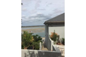 Riverfront close to beach Guest house, Port Elizabeth - 3