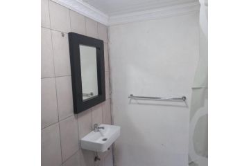 Robert's Place Paarl Guest house, Paarl - 5