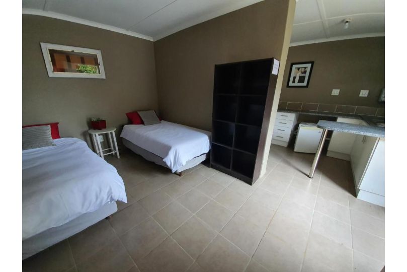 ROCKABILLY RANCH Self-Catering Guest Units Guest house, Pietermaritzburg - imaginea 4