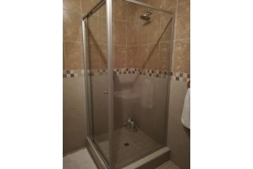 Rocky Ridge Guest House 2 SELF CATERING - No Alcohol allowed Apartment, Roodepoort - 5