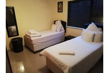 Rocky Ridge Guest House SELF Catering - No alcohol allowed Apartment, Roodepoort - 3