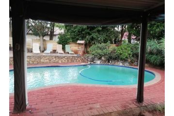 Rocky Ridge Guest House SELF Catering - No alcohol allowed Apartment, Roodepoort - 1