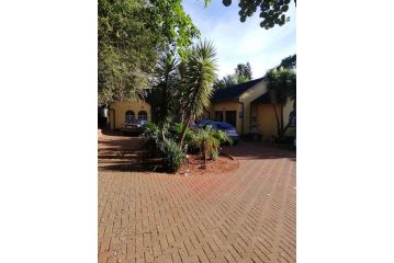 Rocky Ridge Guest House SELF Catering - No alcohol allowed Apartment, Roodepoort - 4