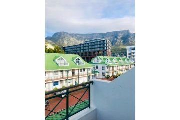 Roeland Square Apartment, Cape Town - 2