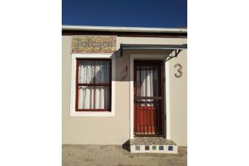 Room in BB - Luxury Bb double bedroom with its private entrance and bathroom in Capetown Guest house, Cape Town - 4