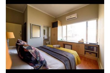 Room in Guest room - Leeuwenzee Guesthouse - Luxury Room with Self catering Guest house, Cape Town - 4
