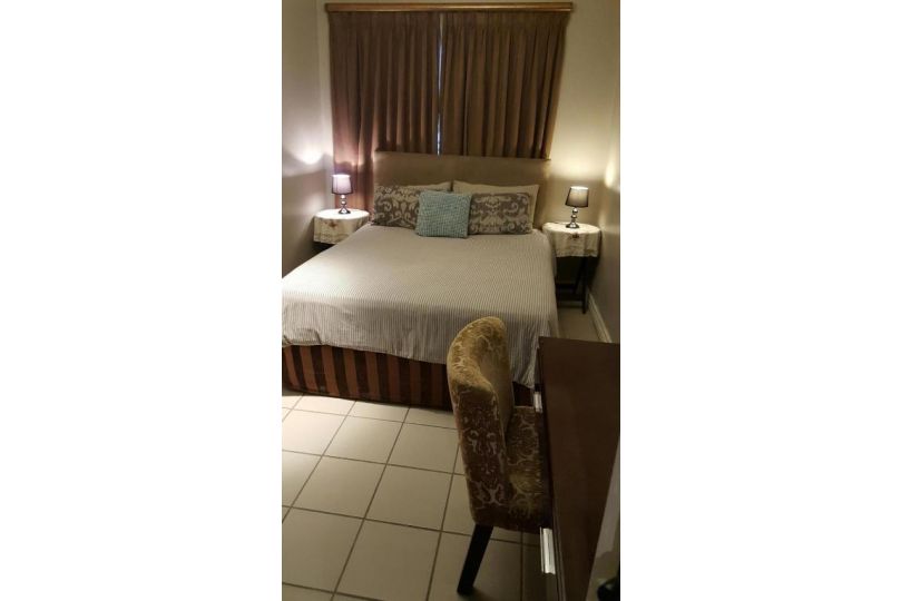 Room in Lodge - Savoy Lodge - Budget standard double room Guest house, Cape Town - imaginea 4