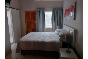 Cenikma Guest Suites - Family Room Apartment, East London - 2