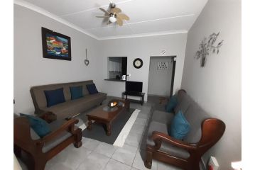 Roos Getaway Apartments #4 Apartment, Bela-Bela - 5