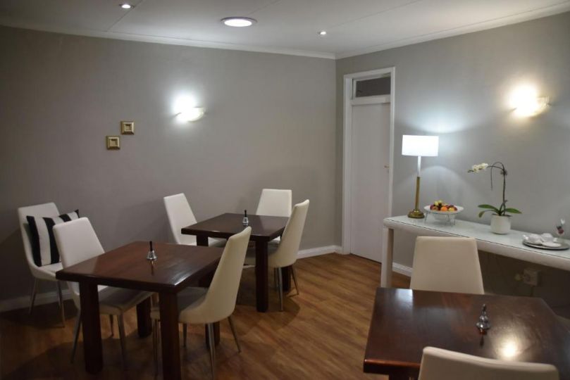 Rosebank Lodge Guesthouse by Claires Guest house, Johannesburg - imaginea 5