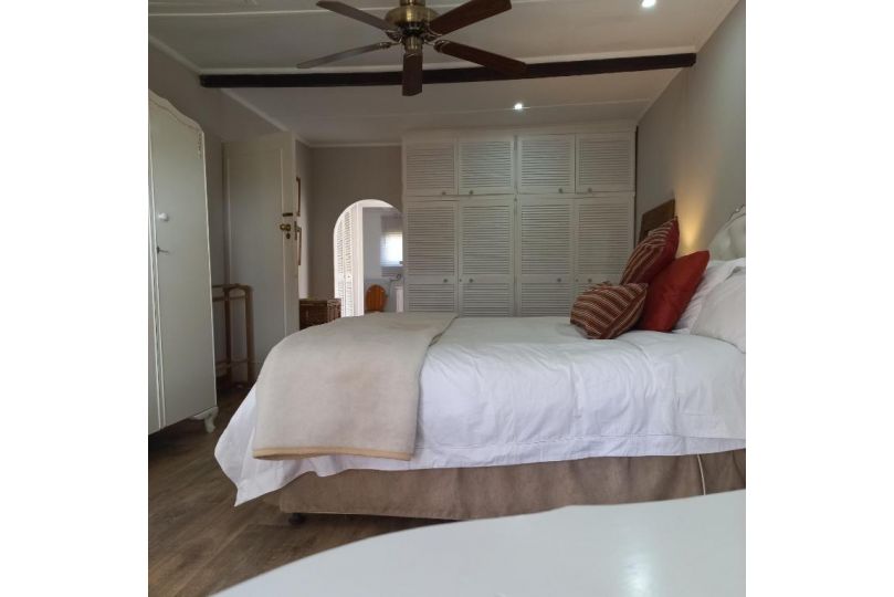 Rosedale Self Catering Cottage with pool and large entertainment BBQ area Guest house, Rosetta - imaginea 9