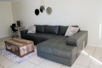 Royal Xtian Greenstone Ridge Apartment, Johannesburg - 4